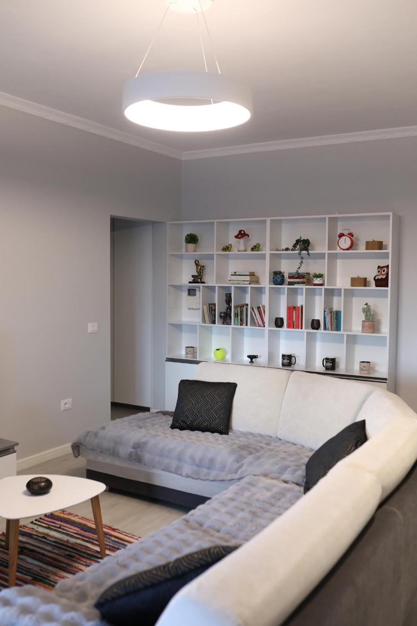 Tirana Gallery Apartment - City Center View エクステリア 写真